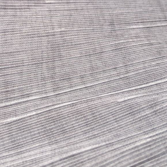 Dana Buchman Blouse Beautifully Elegant! - Picture 6 of 11